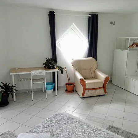 Kikelet Apartment - Fo Ut 아파트 두나케스치